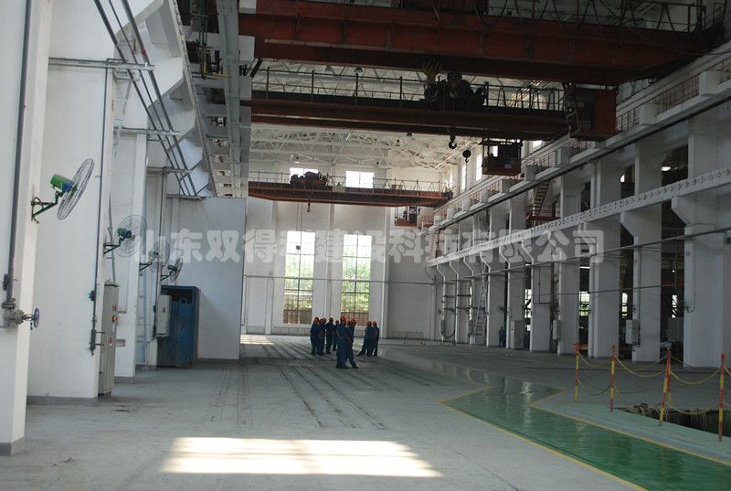 濟(jì)南二機(jī)床集團(tuán)C2車間環(huán)氧地坪工程_副本.jpg